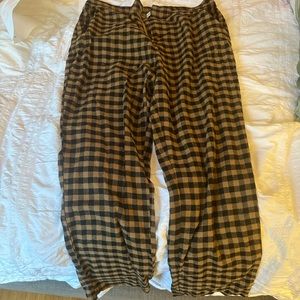 Adorable plaid flannel trousers from 12th tribe. New, never worn.